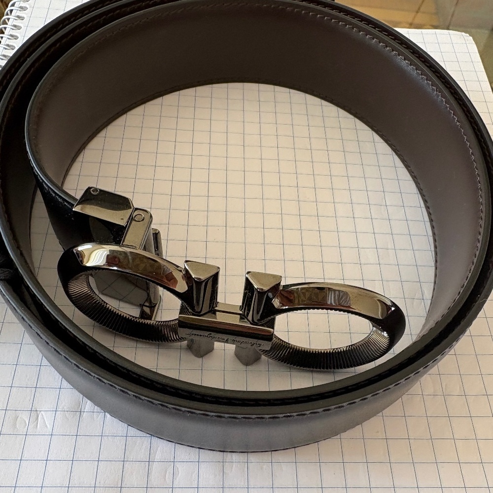 Salvatore Ferragamo Men’s Gancini Reversible Leather Belt Size 40